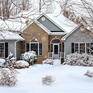 This is not your average winter market! ⁠
⁠
Homes are moving much faster than we normally see in these cold snowy